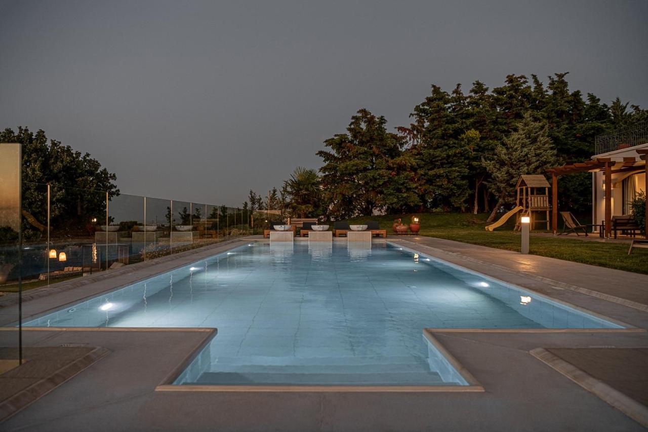Villa Heora - The Floating Residence Tria Monastiria Luaran gambar