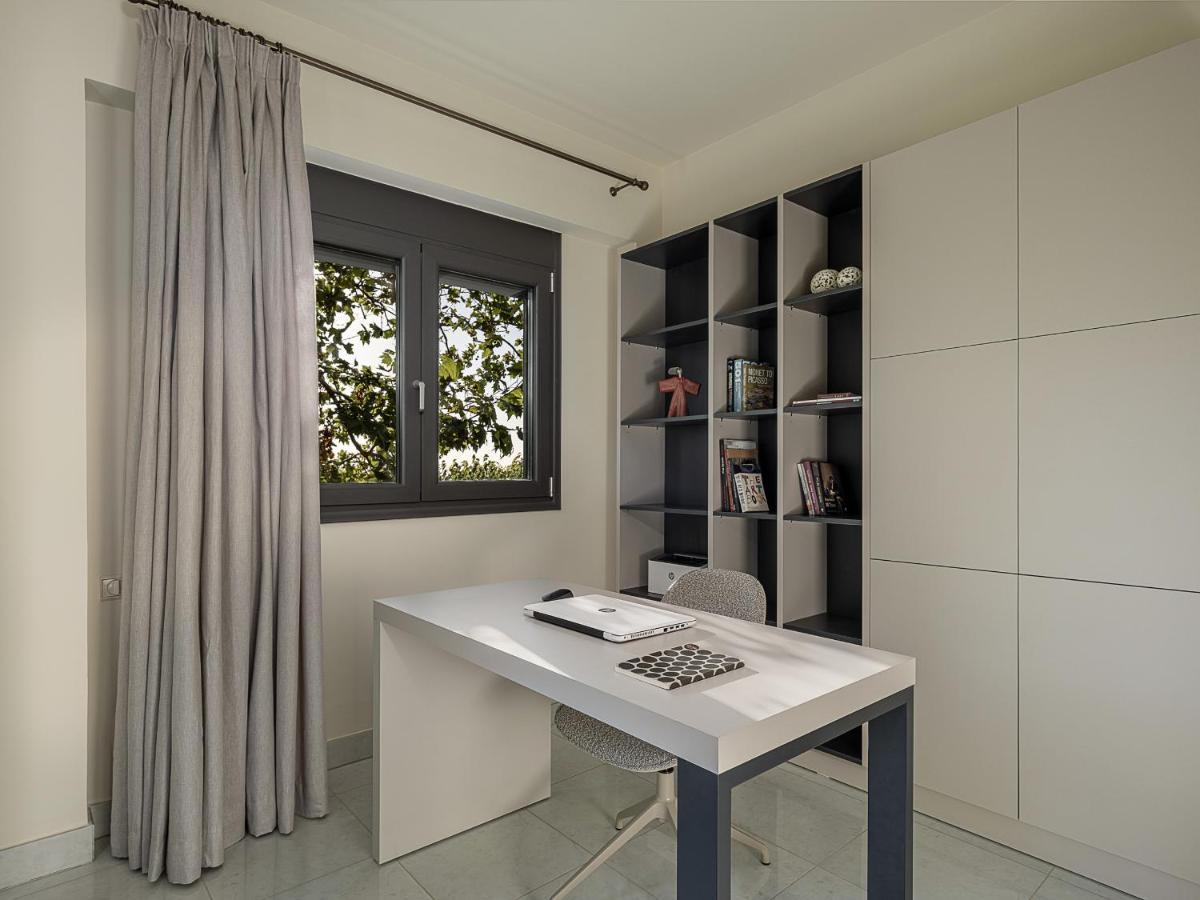 Villa Heora - The Floating Residence Tria Monastiria Luaran gambar