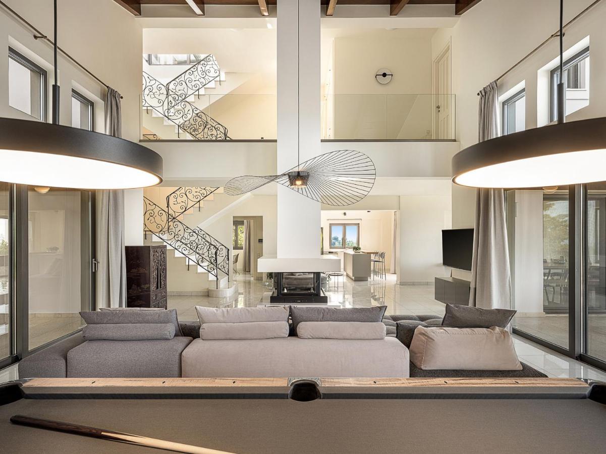 Villa Heora - The Floating Residence Tria Monastiria Luaran gambar